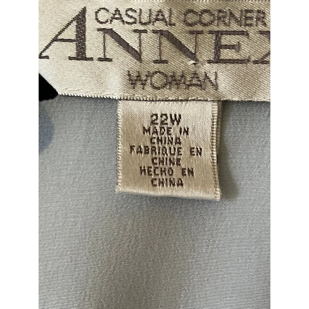 Casual Corner ANNEX Woman Blue Silk  Short Sleeves Collar Buttons Blouse Top 22W - Picture 4 of 13